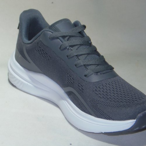 A8251-4 obuwie sportowe S