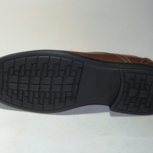 A8167-32 obuwie wyjściowe męskie