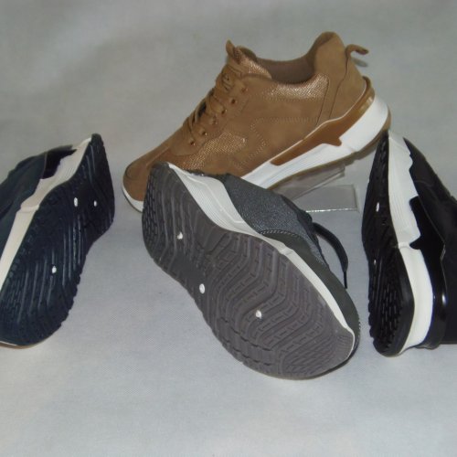 A8073-4 obuwie sportowe męskie S