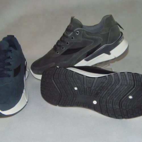 A8071-4 obuwie sportowe męskie S