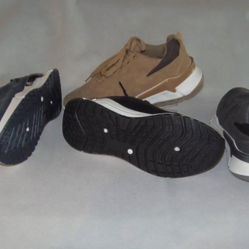 A8072-4 obuwie sportowe męskie S